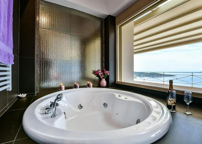 Infinite Blue Epidavros Villa *